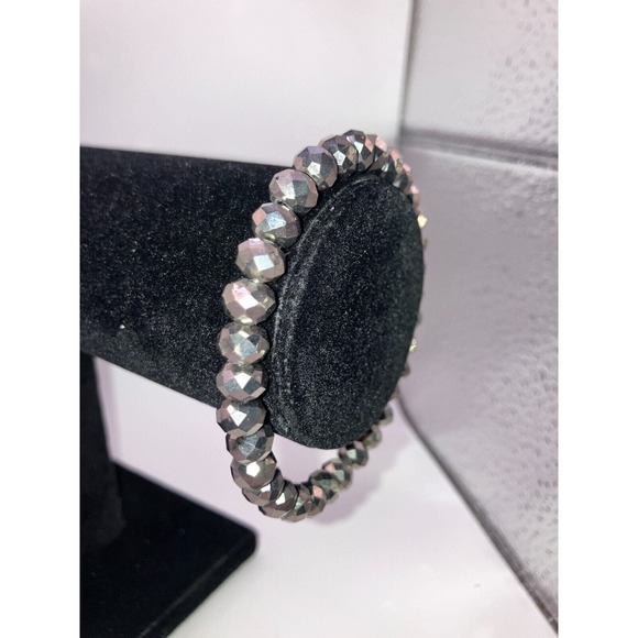 Silver-Tone Shiny Hexagon Beaded Stretchy 3 5/8 Inch Around Bracelet! - Picture 3 of 4